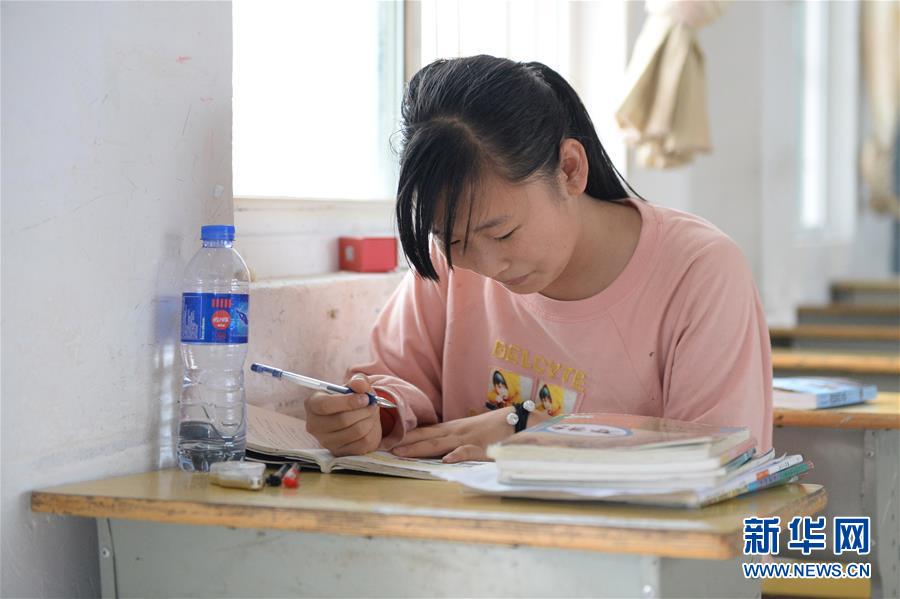 (在習(xí)近平新時(shí)代中國(guó)特色社會(huì)主義思想指引下——新時(shí)代新作為新篇章·習(xí)近平總書(shū)記關(guān)切事·圖文互動(dòng))(2)戰(zhàn)洪魔 保安全——近期防汛救災(zāi)熱點(diǎn)觀(guān)察