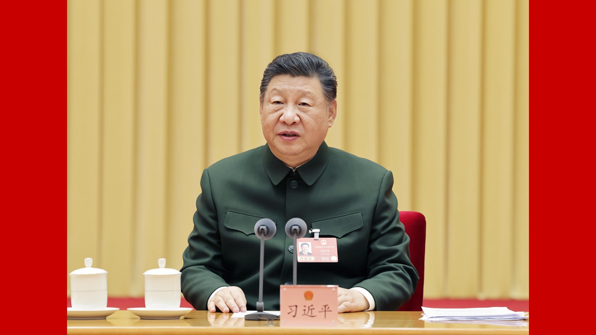 習近平出席解放軍和武警部隊代表團全體會議