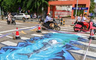 &ldquo;海洋世界&rdquo;3D立體斑馬線亮相?？? />  
<div>“海洋世界”3D立體斑馬線亮相?？?/div>
</a> 
</div>
<div   id=