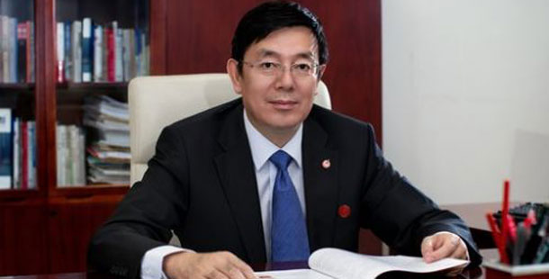 中航飛機(jī)董事長、分黨組書記方玉峰&mdash;&mdash;中航飛機(jī)要想同國際航空產(chǎn)業(yè)強(qiáng)者過招，必須與市場全面接軌，逐步褪去傳統(tǒng)國有企業(yè)的&ldquo;光環(huán)&rdquo;。這就要求我們?nèi)ν七M(jìn)企業(yè)改革，利用上市平臺，建立先進(jìn)的法人治理結(jié)構(gòu)，建立高效的、敏捷反應(yīng)的價值創(chuàng)造主體。