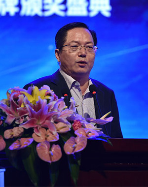 經(jīng)濟(jì)學(xué)家、中國人民銀行研究局研究員鄒平座