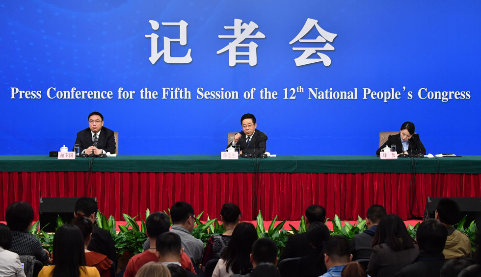 回放:教育部部長陳寶生就“教育改革發(fā)展”答問