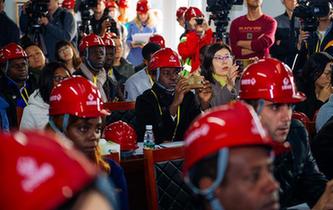 中外記者在北京新機(jī)場(chǎng)感受&ldquo;中國(guó)速度&rdquo;