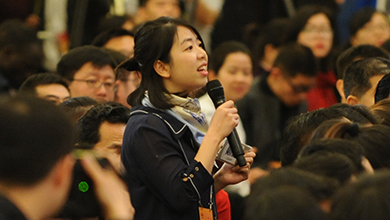 財(cái)新網(wǎng)、財(cái)新周刊記者提問(wèn)