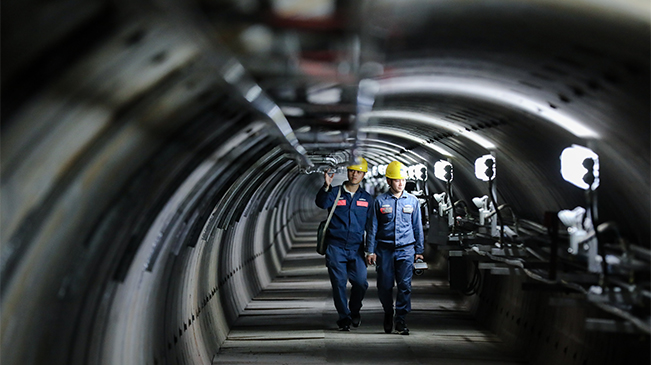 新春走基層丨&ldquo;機(jī)器人&rdquo;保供電？這個春節(jié)很有科技范兒！