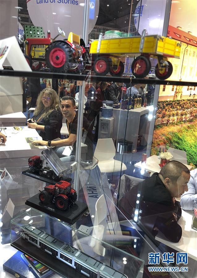 （新華全媒頭條&middot;圖文互動）（6）人間正道 浩蕩前行&mdash;&mdash;習(xí)近平主席出席首屆中國國際進口博覽會紀實