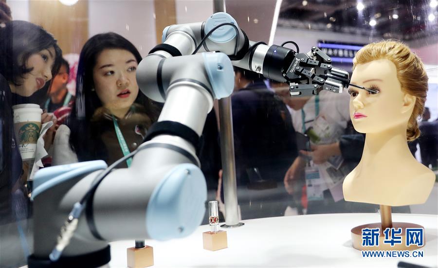 (新華全媒頭條·聚焦進(jìn)口博覽會·圖文互動)(3)在開放中匯聚強(qiáng)勁動能——從首屆進(jìn)博會觀察全球創(chuàng)新發(fā)展走向