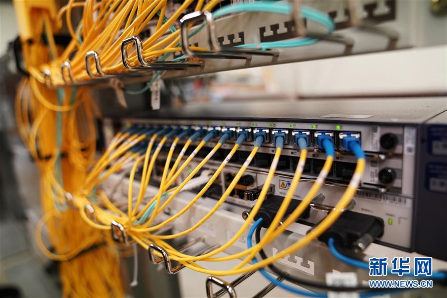 （國(guó)際&middot;圖文互動(dòng)）（3）通訊：安全、好用、實(shí)惠&mdash;&mdash;美國(guó)電信運(yùn)營(yíng)商的華為親體驗(yàn)