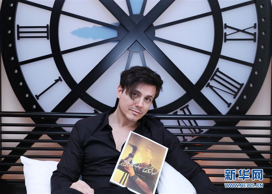 （國際&middot;圖文互動(dòng)）（1）通訊：手牽手，我們共同驅(qū)散陰霾&mdash;&mdash;法國音樂人創(chuàng)作抗疫歌曲背后的故事