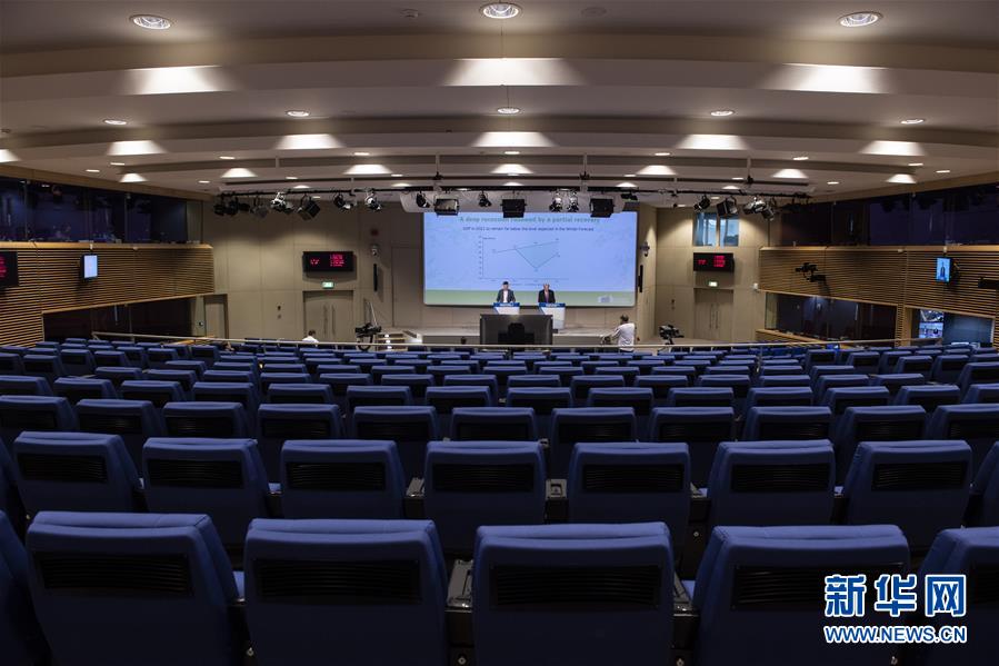 (國際)(3)歐盟委員會(huì)預(yù)計(jì)歐盟經(jīng)濟(jì)今年萎縮7.5%