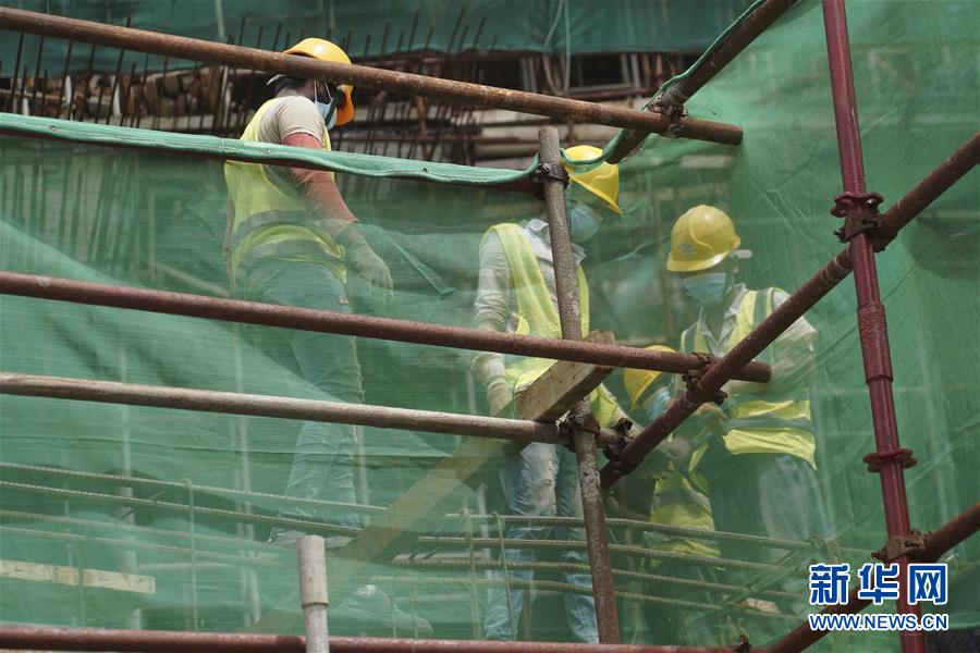 (國(guó)際·圖文互動(dòng))(2)中國(guó)港灣科倫坡房建項(xiàng)目復(fù)工目擊記
