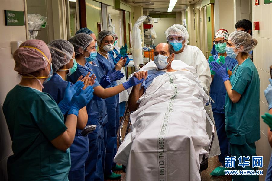 (新華全媒頭條·圖文互動)(8)世界抗疫之戰(zhàn)的啟示——寫在2020年全球新冠確診病例達(dá)2020萬之際