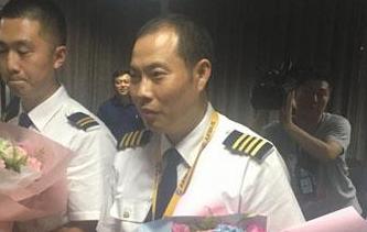 空中驚魂 奇跡備降！&ldquo;英雄機組&rdquo;太牛了